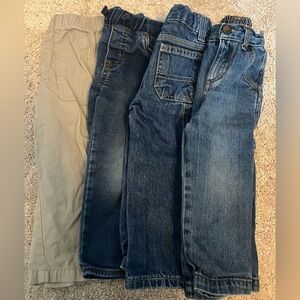 Bundle of pants (mixed brands see pictures)